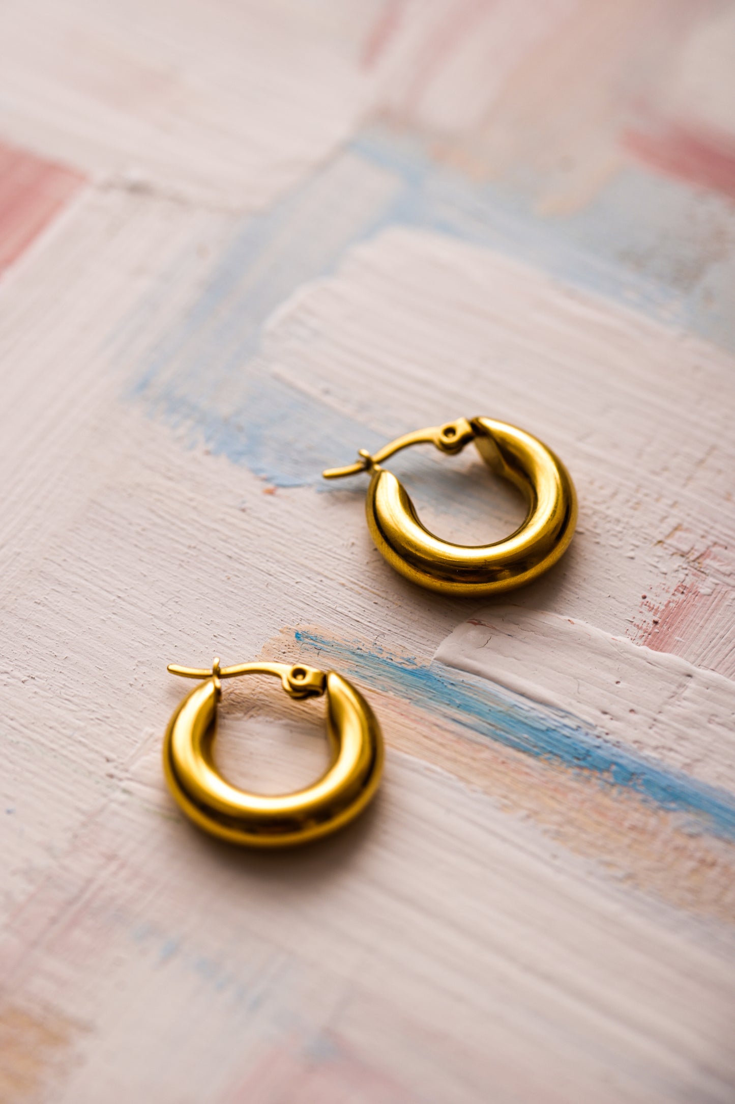 MADISON HOOP EARRING