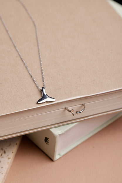 RHEA WHALE TAIL NECKLACE