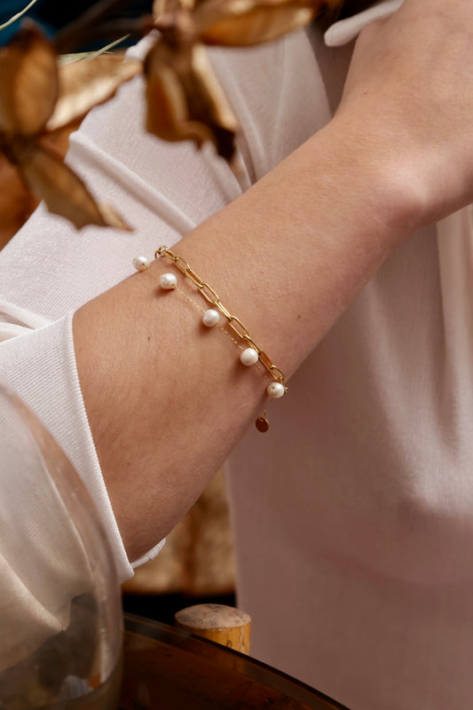 ALBA FRESHWATER PEARL BRACELET