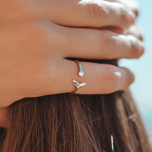 RIVA WHALE TAIL RING