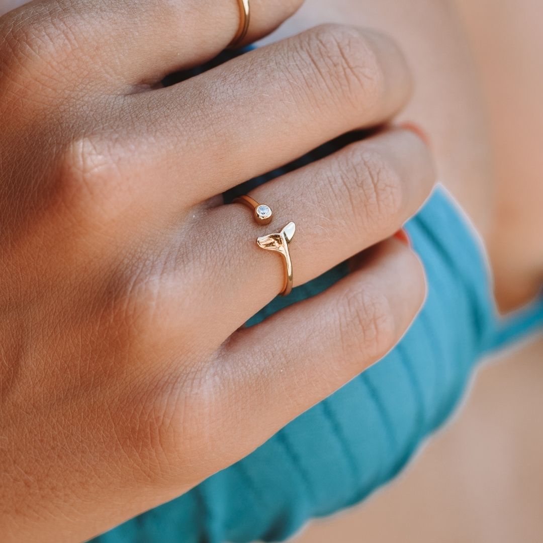 RIVA WHALE TAIL RING